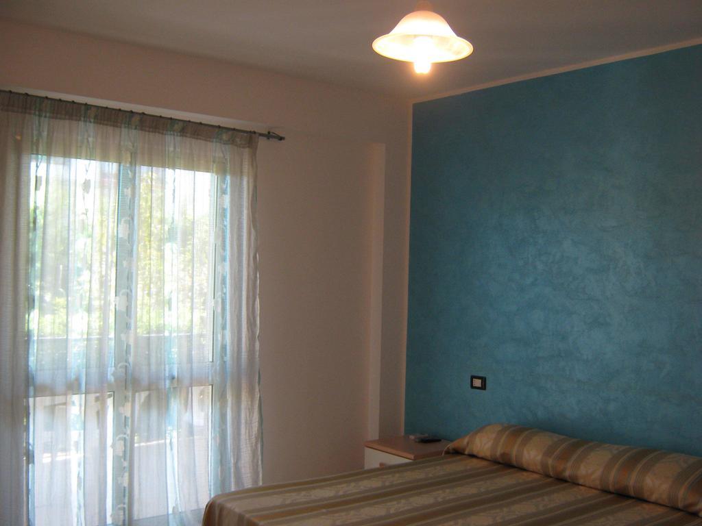 Bed And Breakfast Cirelli Scalea Habitación foto